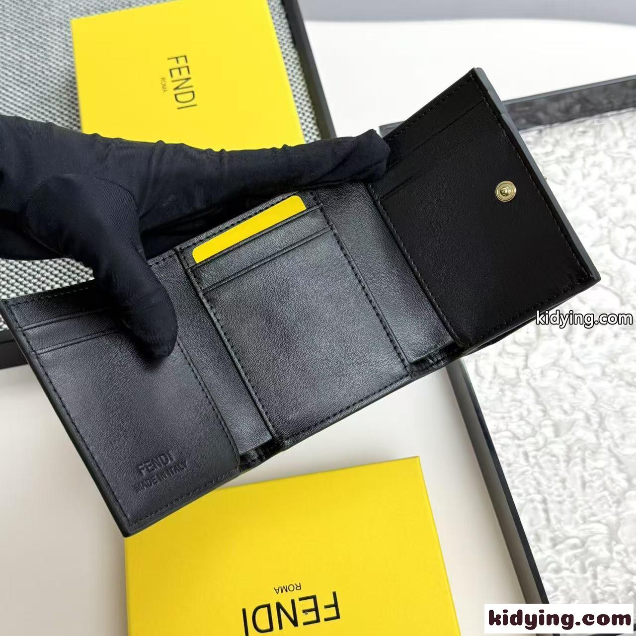 フェンディ 財布 スーパーコピー 人気 コンパクト 三つ折り財布 ウォレット-4