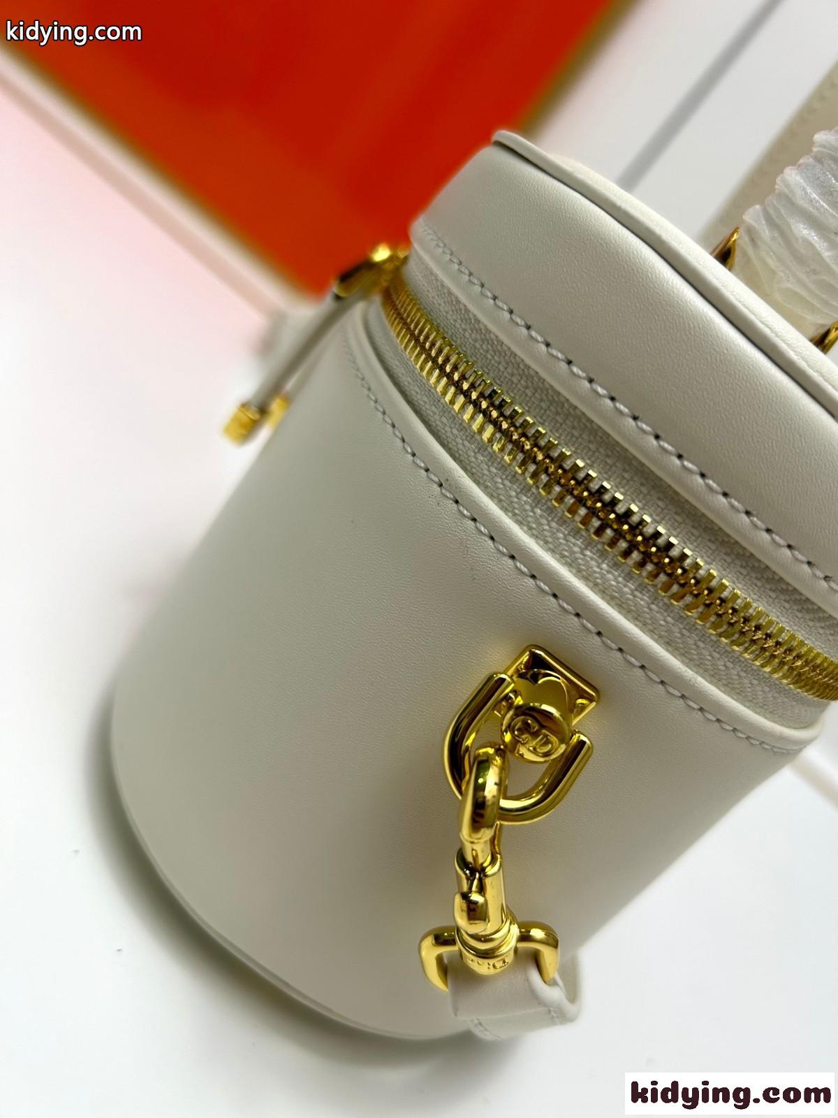コロンとした形が可愛い DIOR SIGNATURE ヴァニティ スモール ショルダーバッグ コピー ホワイト-4