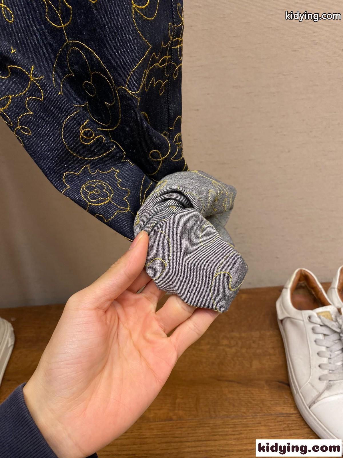 注目アイテム❤ルイヴィトン ジーンズ コピー エンブロイダードデニムパンツ-4