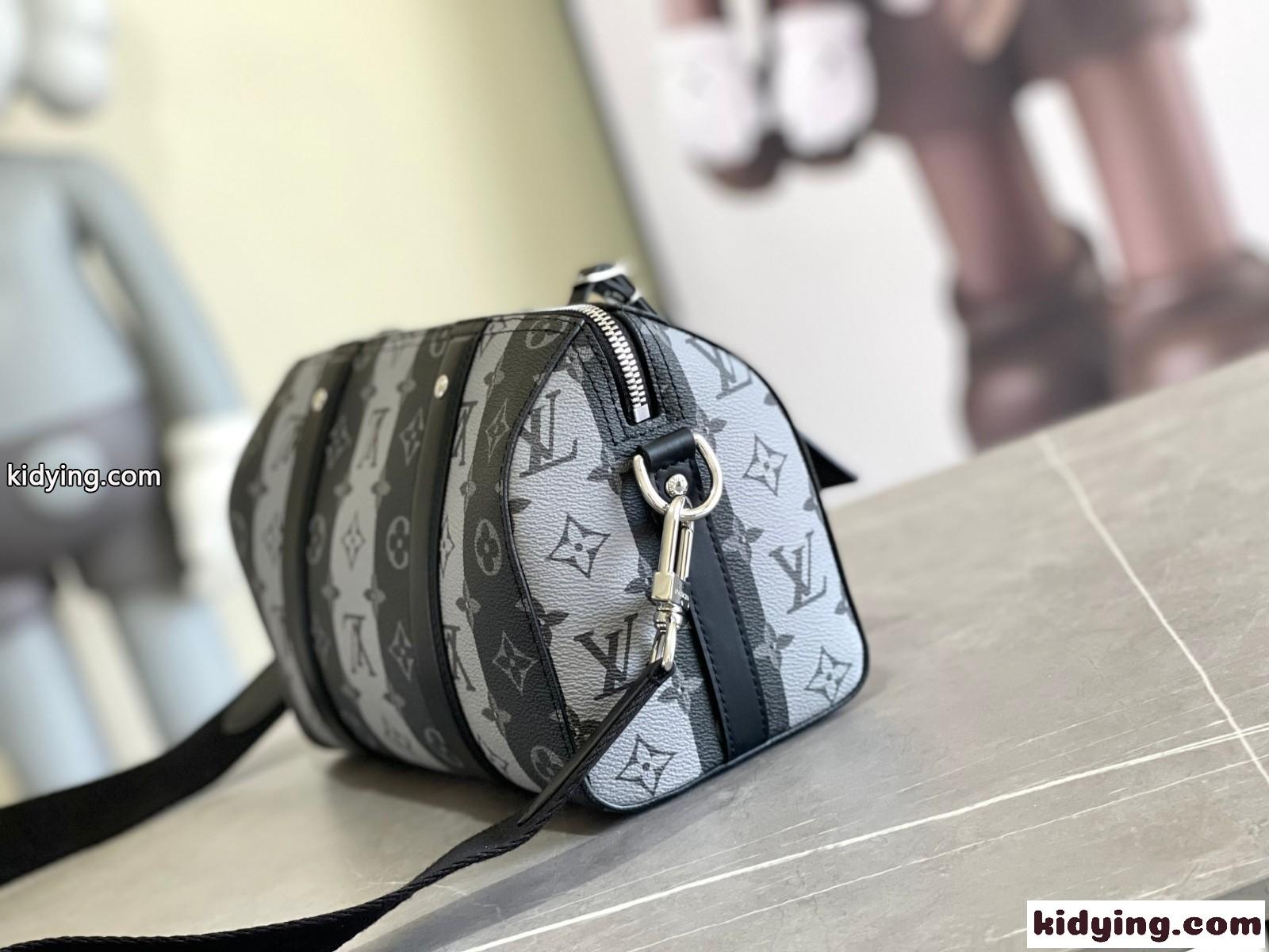 LOUIS VUITTON × NIGO シティ・キーポル ルイ・ヴィトン バッグ コピー ショルダーバッグ M45963-1