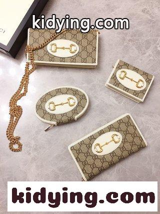 グッチ財布 売値 GG Supremeの高級人工帆布で作られたこの財布が新しく発売された Gucci 1955馬衔扣シリーズの装飾に力を加える コピー-3