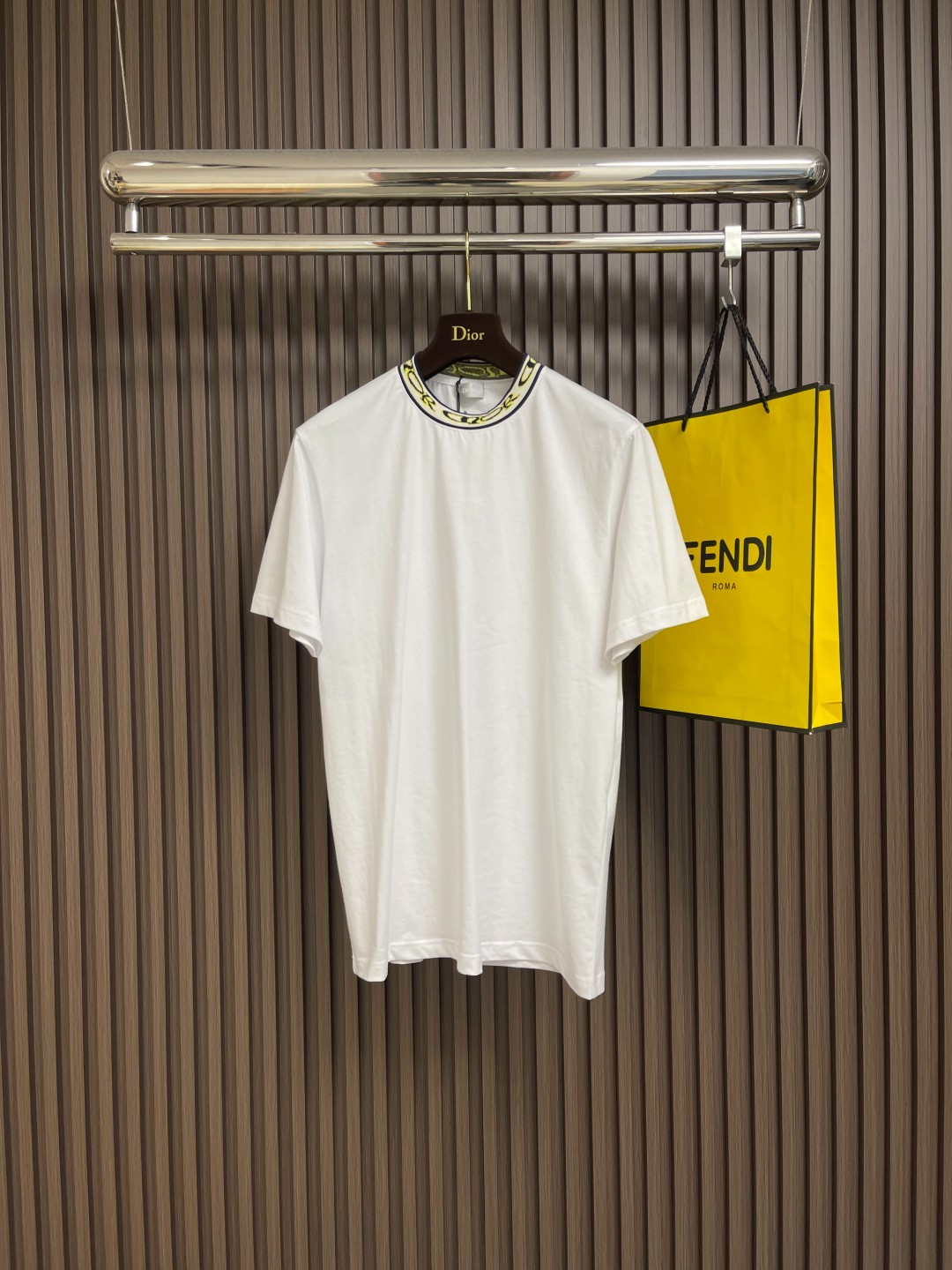お洒落 クルーネック 半袖Tシャツ クリスチャン・ディオール Tシャツ 偽物 コットン-1