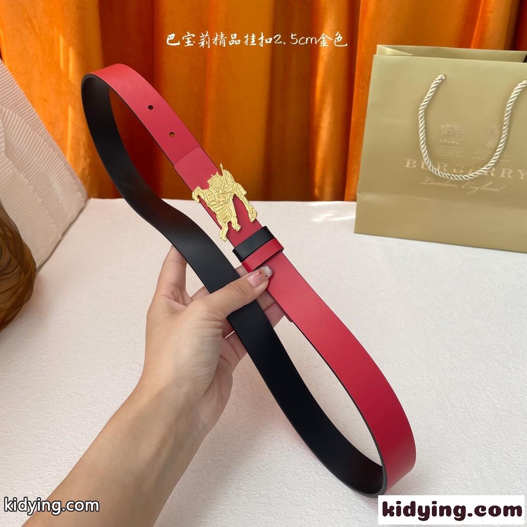 上品 合わせやすい 人気 リバーシブル レザーベルト バーバリー ベルト コピー-4