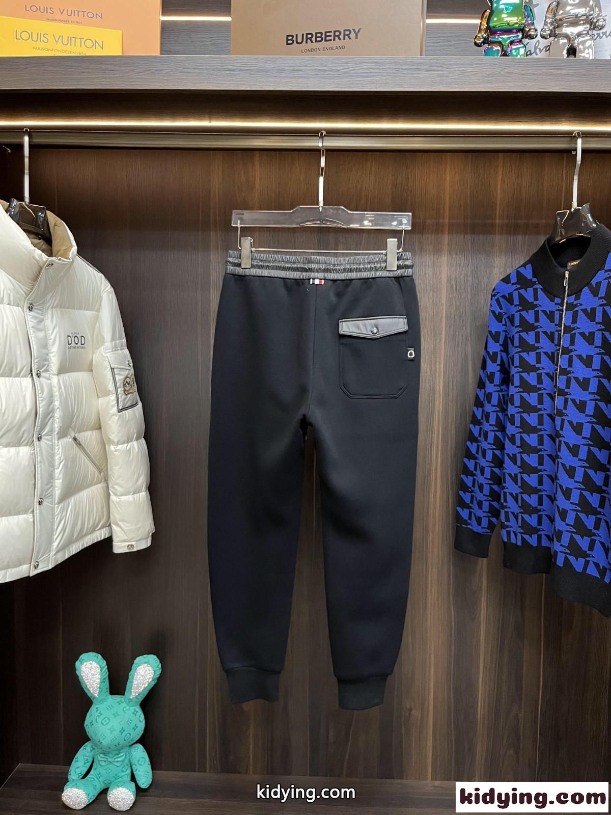 カジュアル モンクレール パンツ コピー 定番 メンズ スウェットパンツ ブラック-1