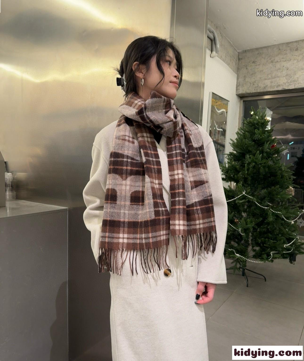 お洒落 定番 ロゴ入り チェック柄 バレンシアガ スカーフ 偽物 カシミヤ マフラー-1