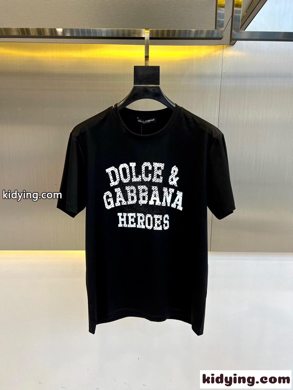 目を引く ロゴ 半袖Tシャツ ドルチェ&ガッバーナ Tシャツ 偽物 コットン ブラック-0