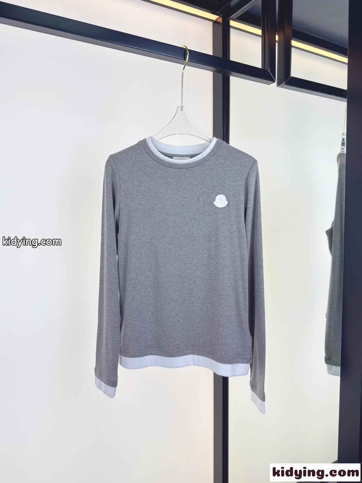 モンクレール Tシャツ 偽物 洗練された お洒落 重ね着風 長袖Tシャツ グレー-0