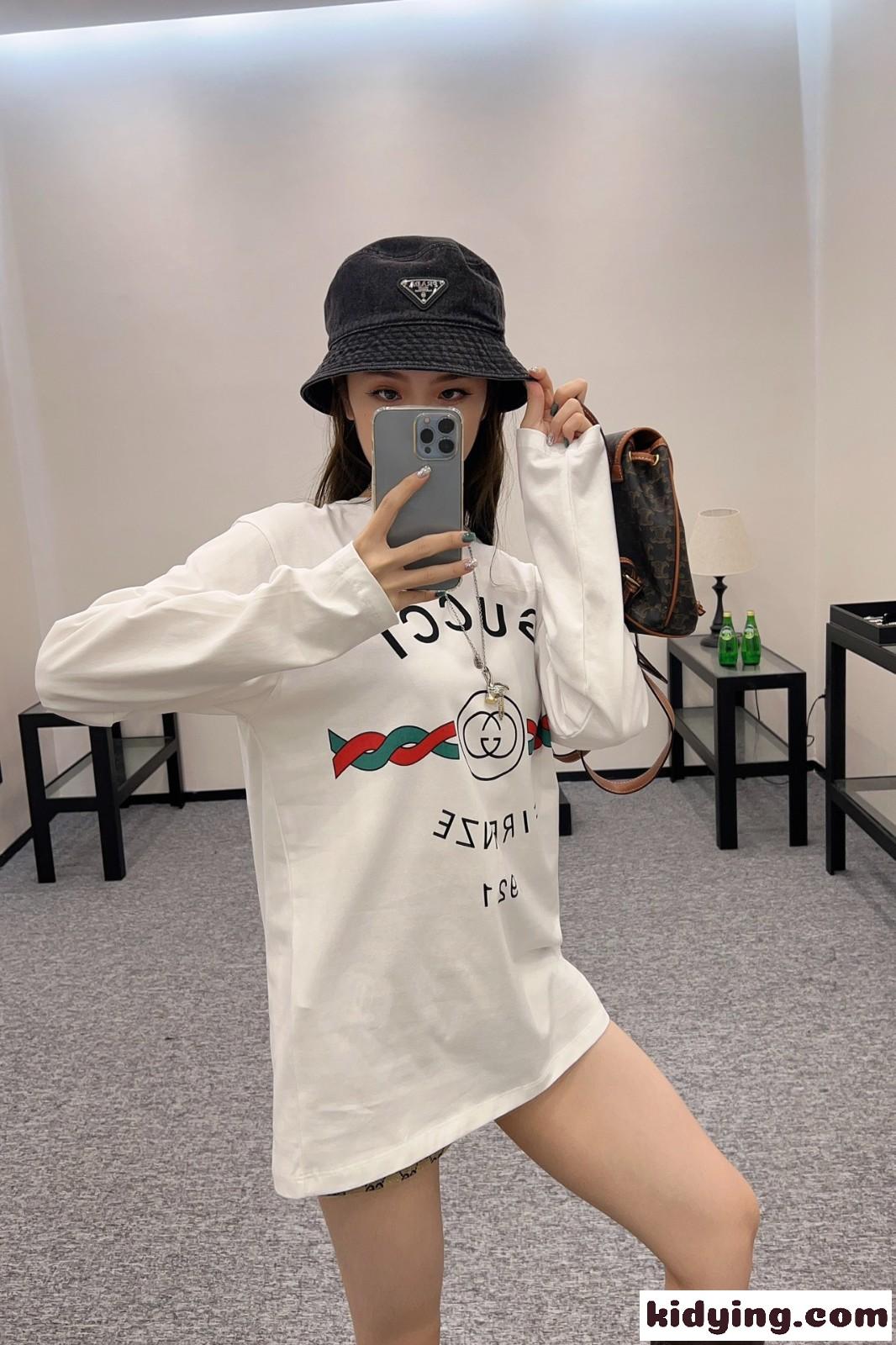 定番 カジュアル リラックス 長袖Tシャツ グッチ Tシャツ コピー ロゴプリント-5