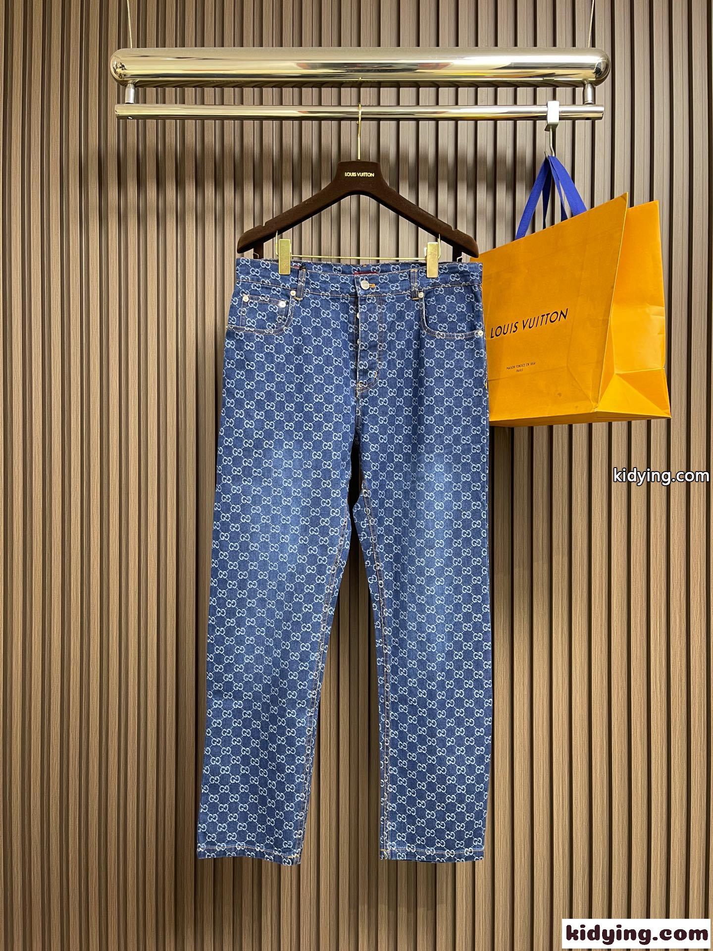 上品 お洒落 GGパターン デニムパンツ グッチ ジーンズ 偽物 合わせやすい-0