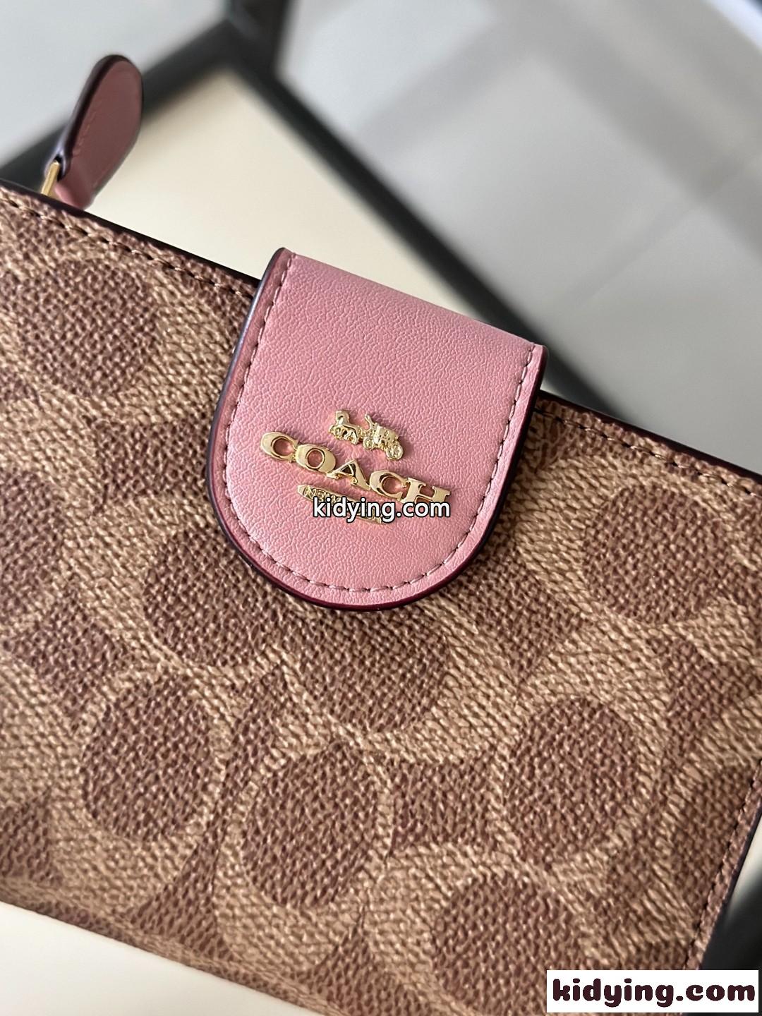 人気 コーチ 財布 スーパーコピー 定番 コンパクト ウォレット シグネチャー柄-4