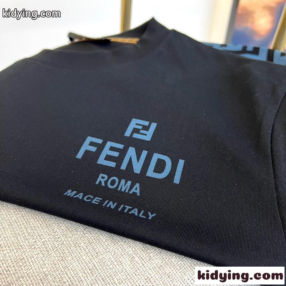 注目される ロゴプリント フェンディ 半袖Tシャツ コピー クルーネック ブラック-2