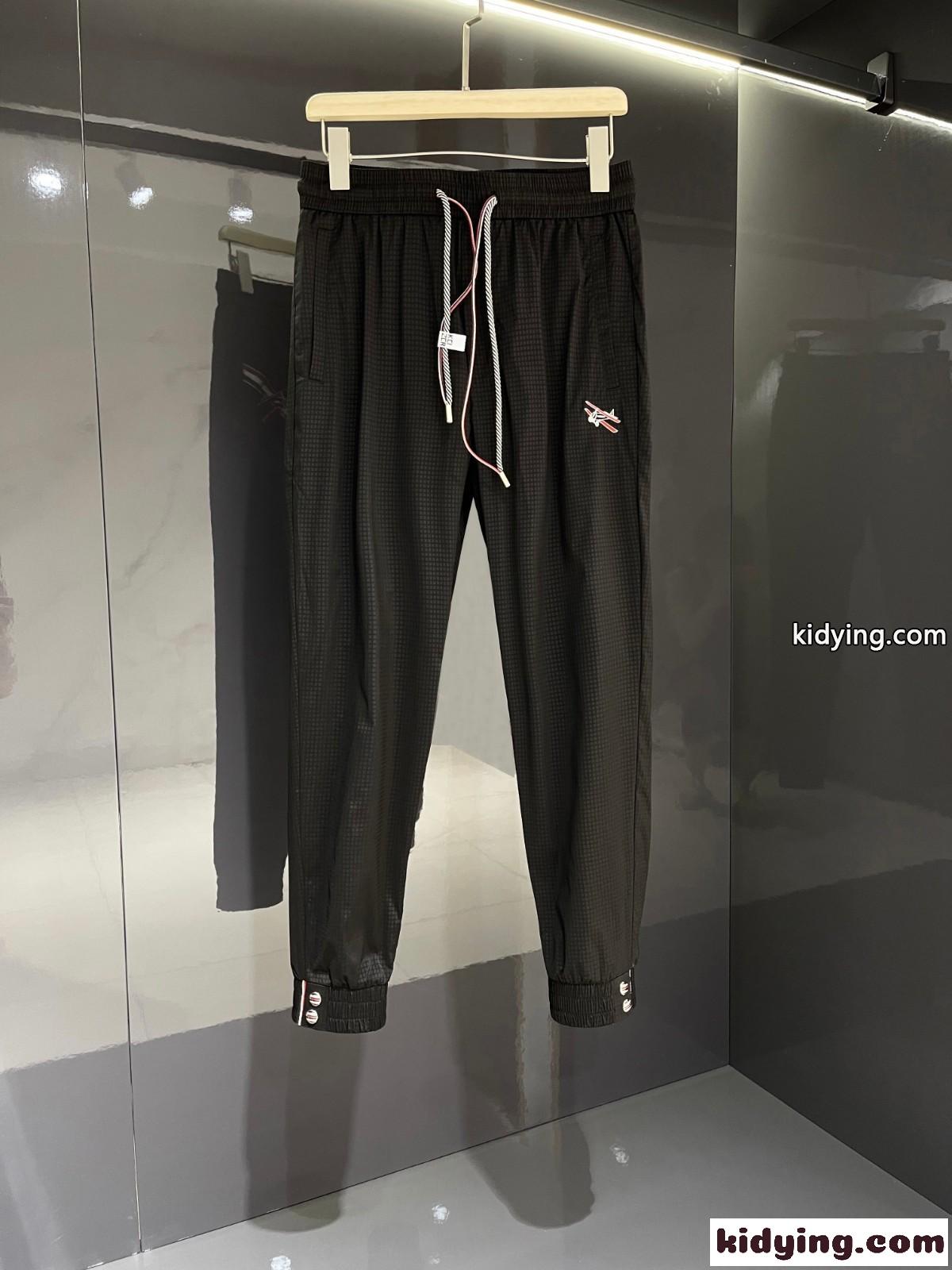 トムブラウン パンツ コピー メンズ カジュアルパンツ ズボン ストレッチ 快適 合わせやすい 人気 高品質-3