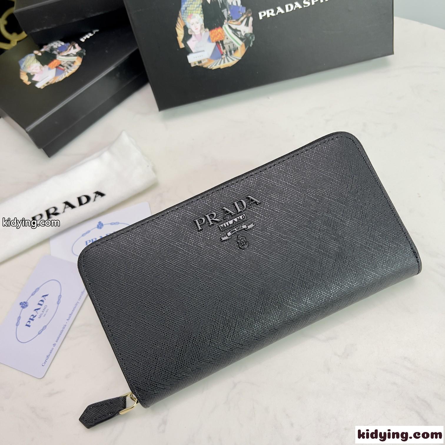 人気 シンプル ロゴ入り 長財布 プラダ 財布 コピー ブラック-1