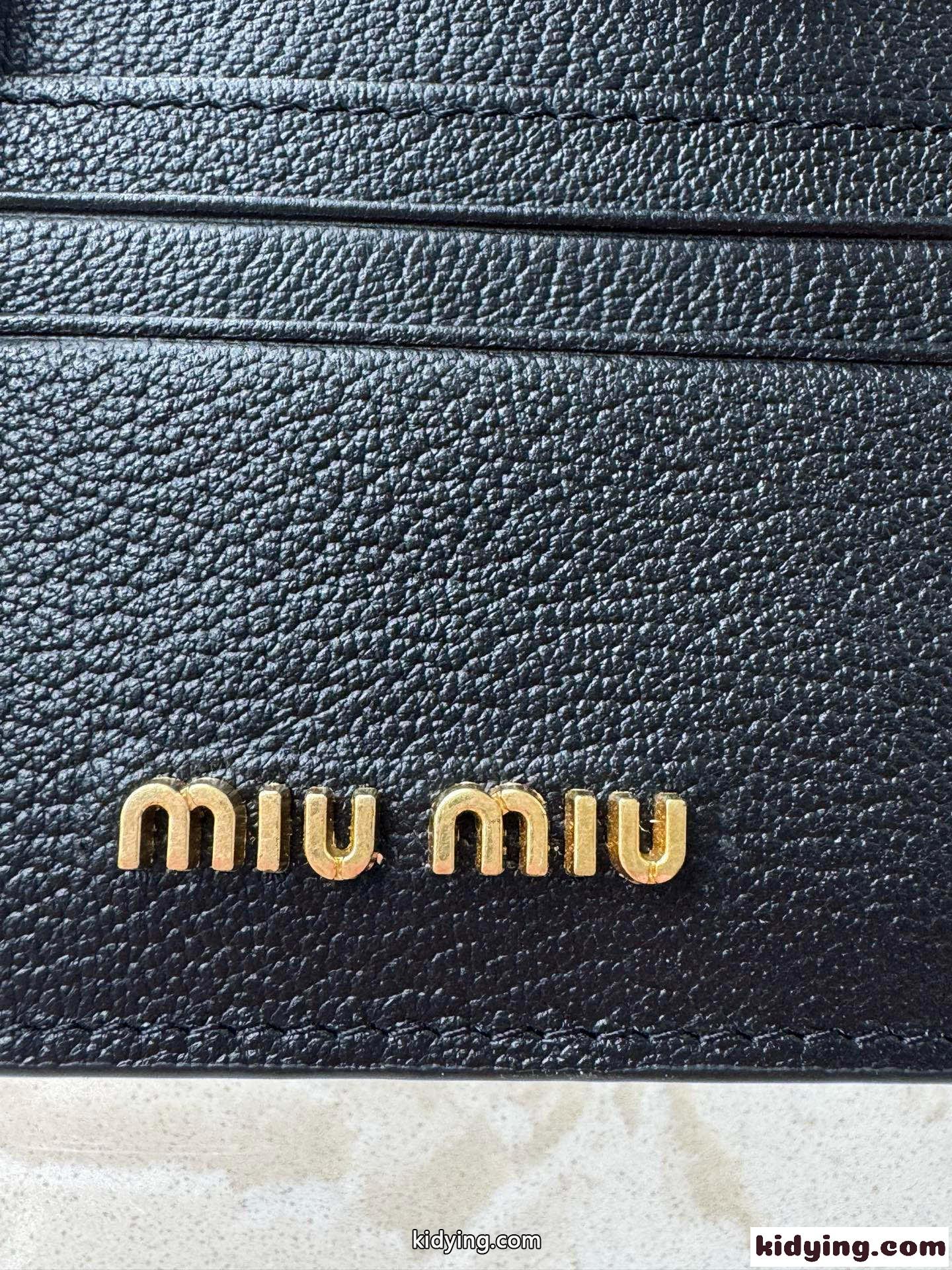 ミュウミュウ 財布 コピー 上品 シンプル カードケース コインケース ブラック-2