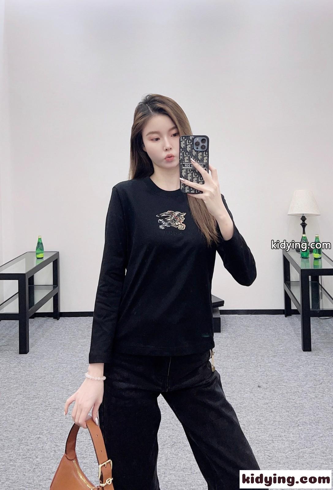 シンプル コットン ロゴ入り 長袖Tシャツ バーバリー Tシャツ コピー ブラック-5