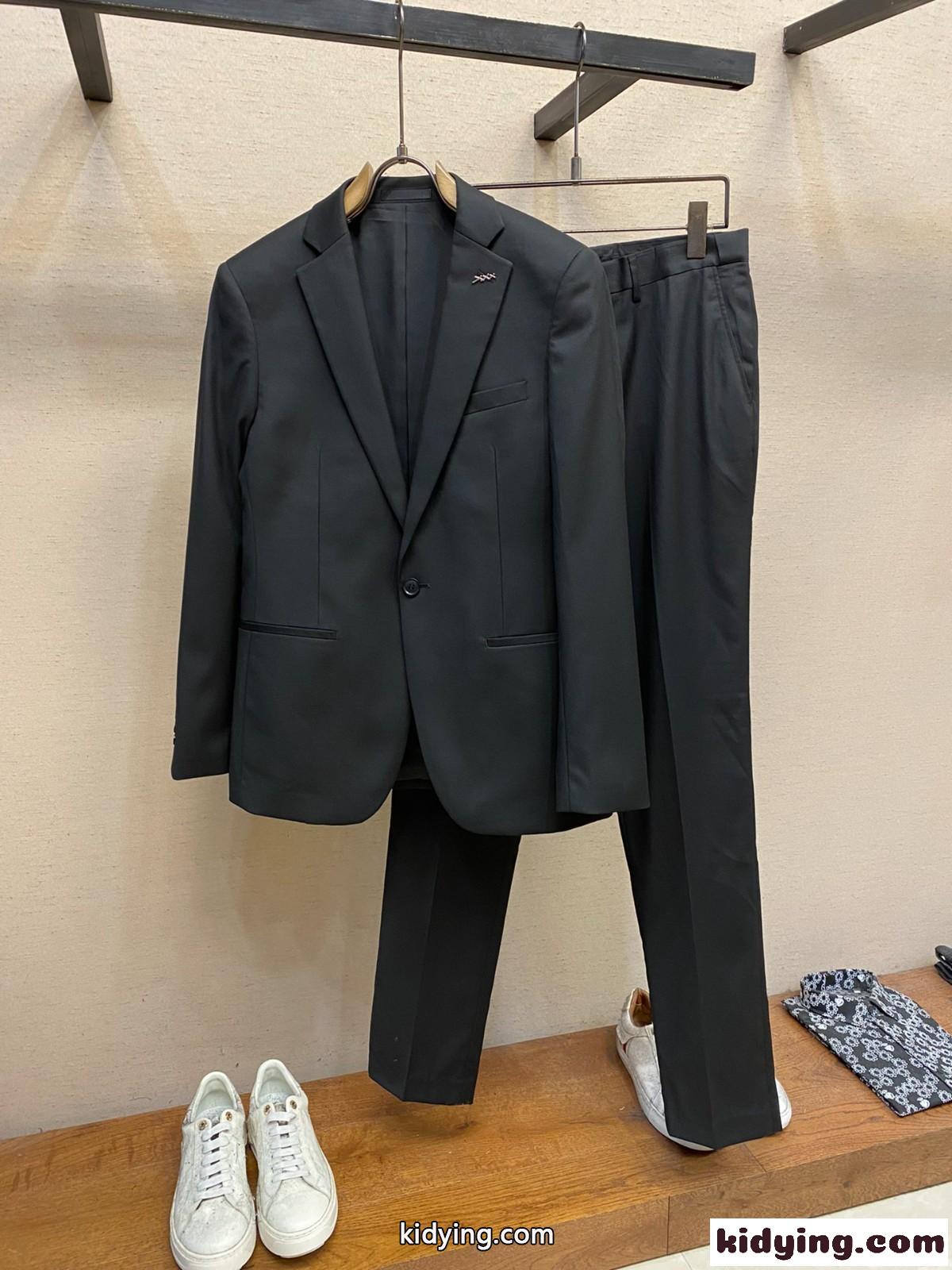 上品 スーツセット 2点セット エルメネジルド・ゼニア セットアップ コピー-1