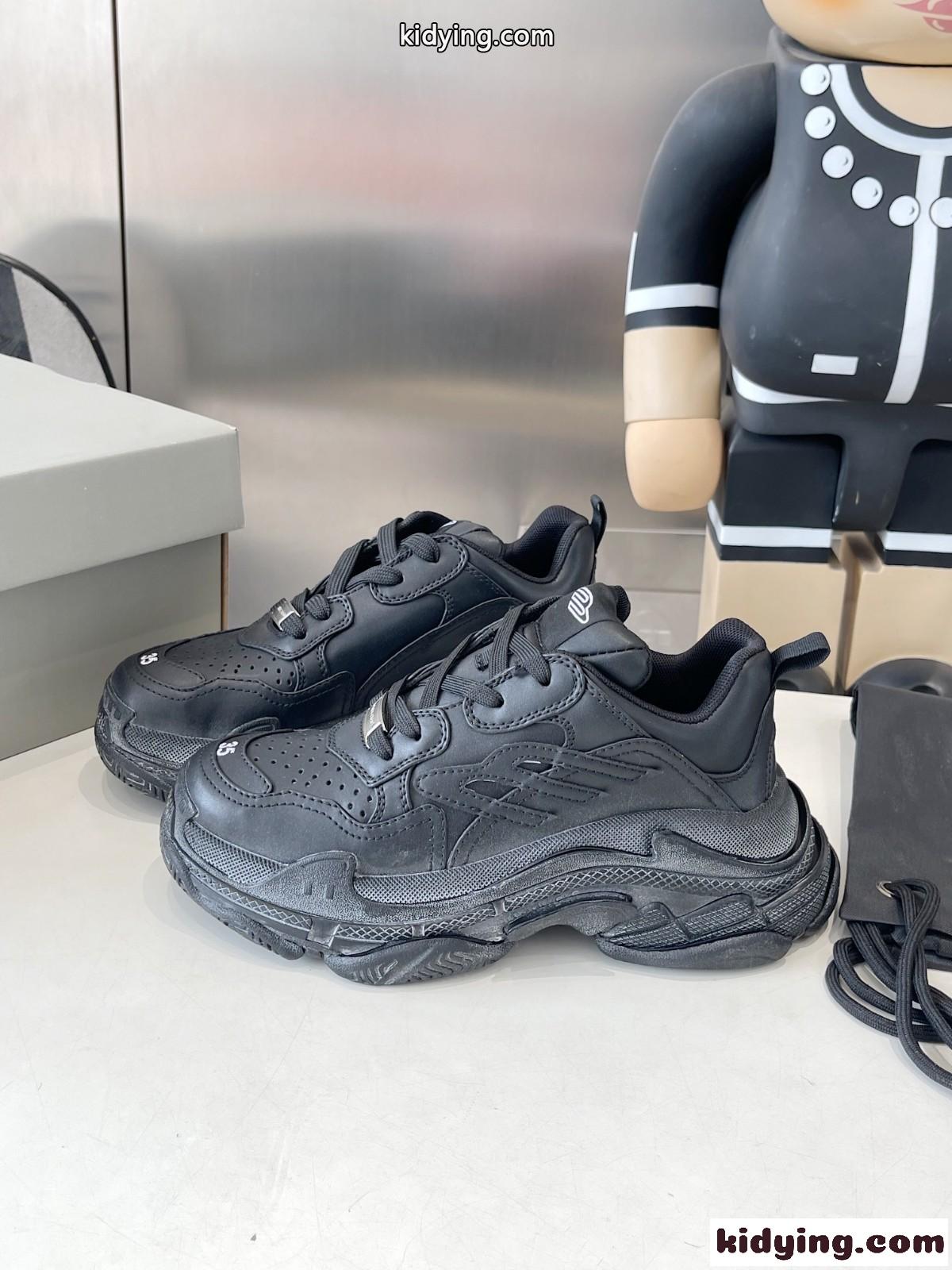 バレンシアガ スーパーコピー 人気 TRIPLE S SPORTY スニーカー レディース メンズ-1