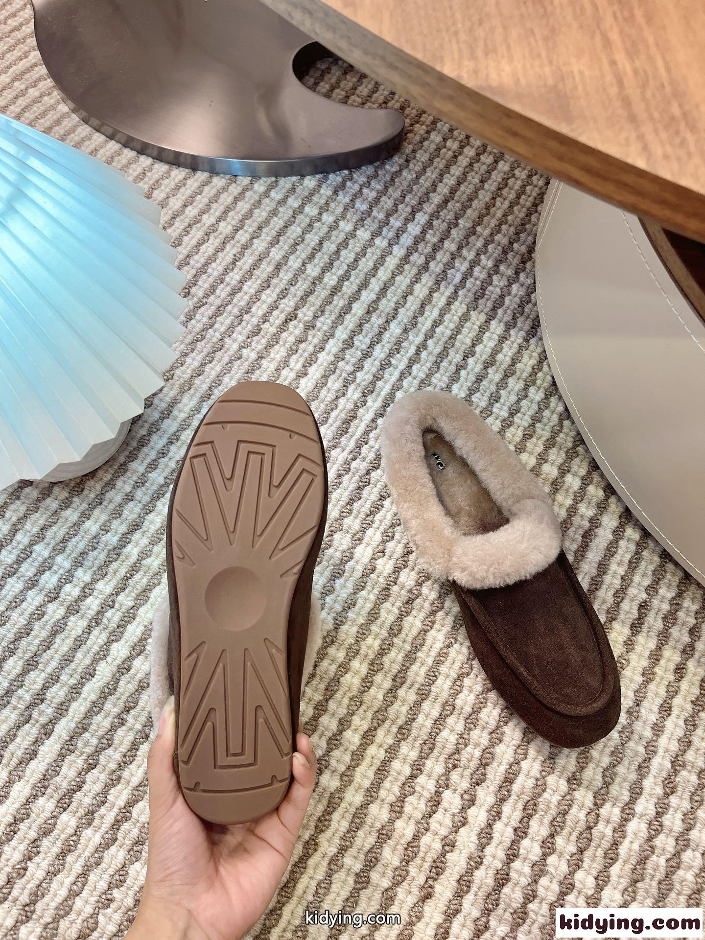 UGG スエード ムートン シューズ アグ モカシン スーパーコピー シンプル ブラウン-4