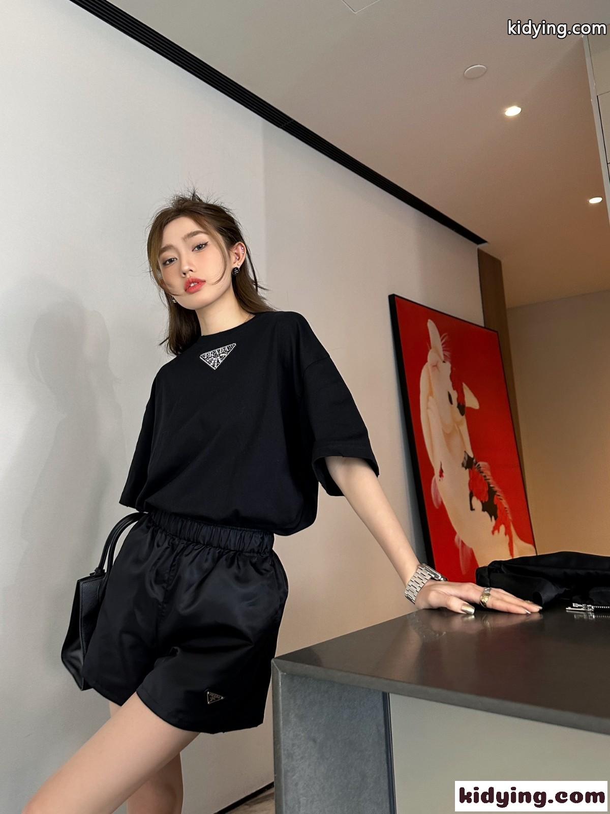 ベーシック おしゃれ ロゴ入り クルーネック プラダ Tシャツ コピー オーバーサイズ ジャージー ブラック-4