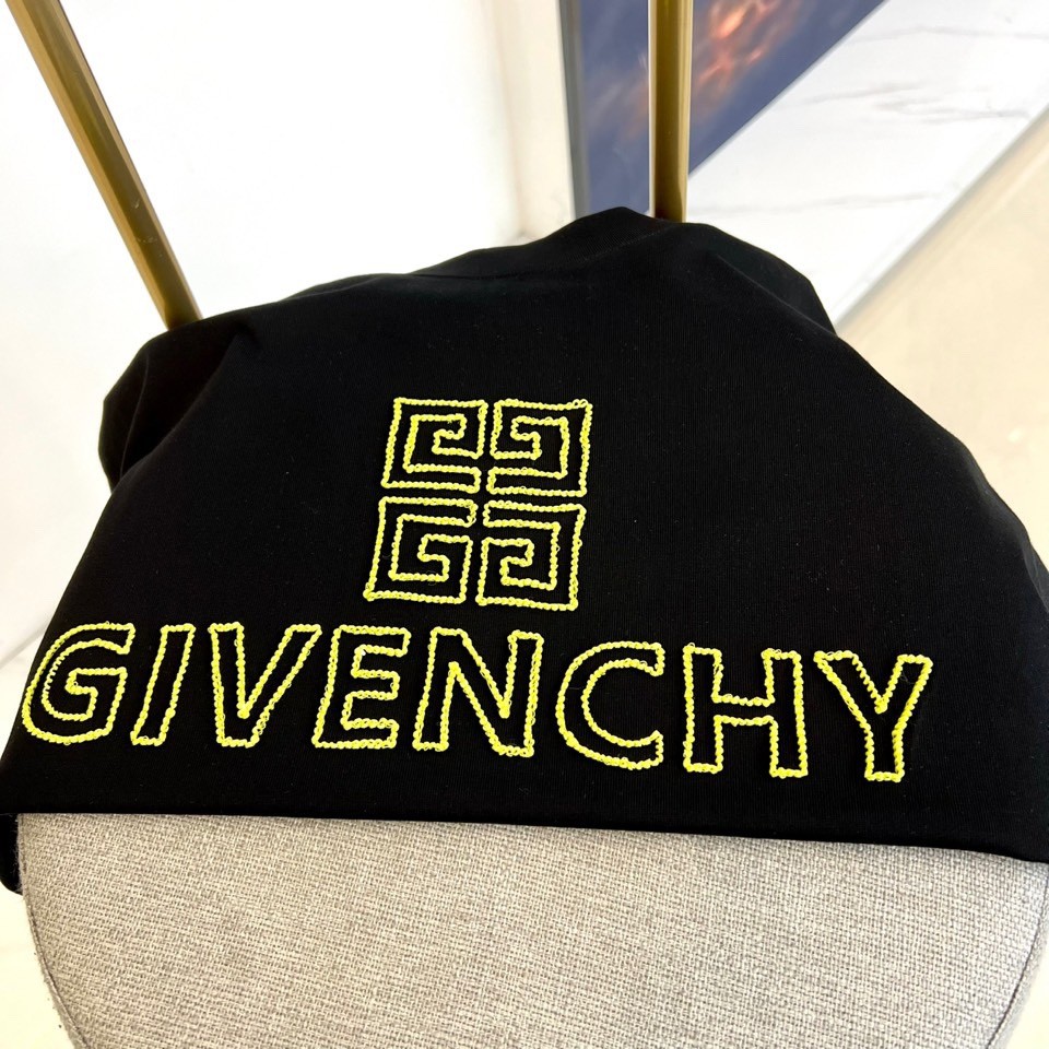 シンプル ロゴ 刺繍入り 半袖Tシャツ ジバンシィ Tシャツ 偽物 ブラック-2