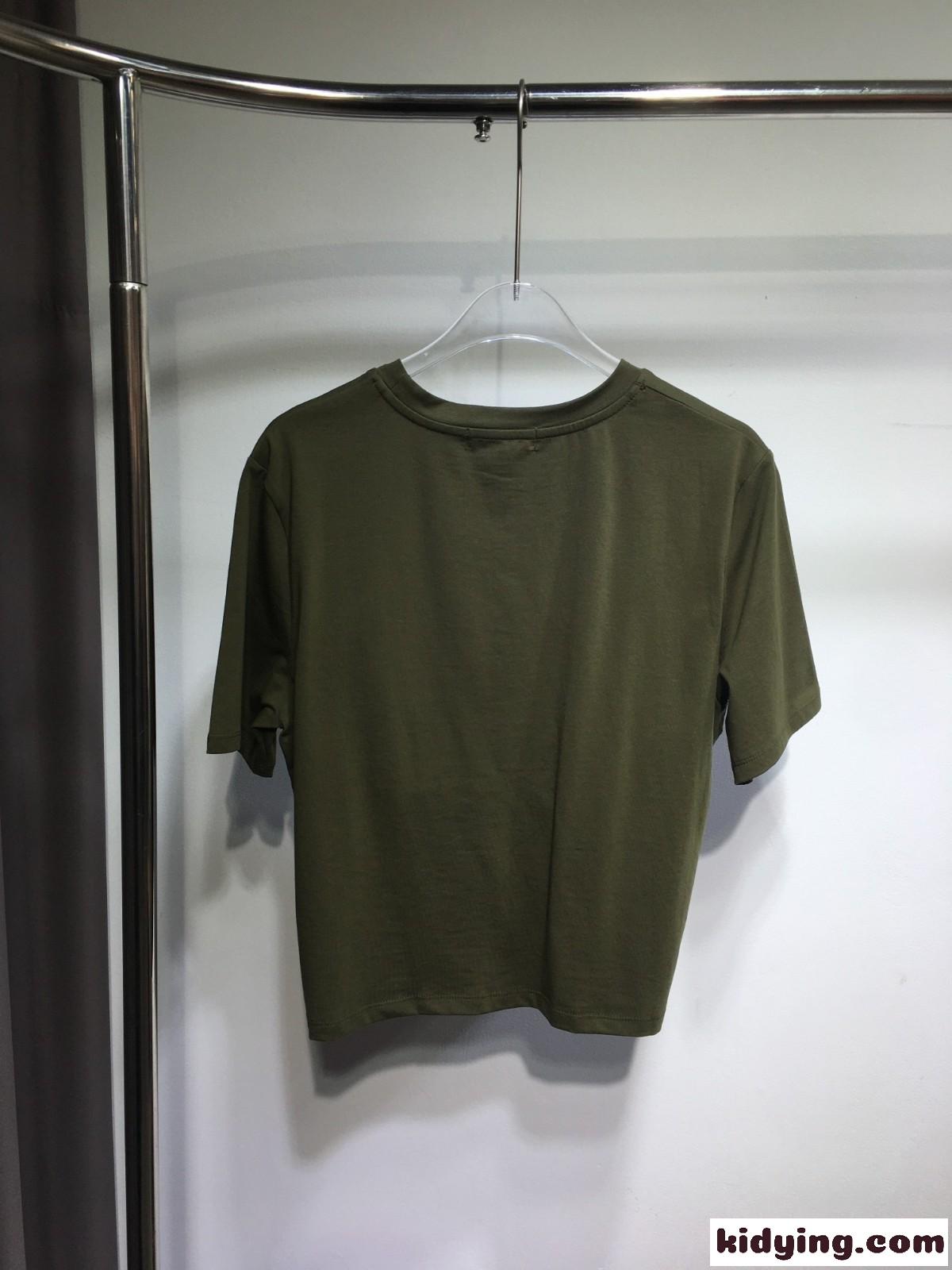 ヴェルサーチェ ミラノ スタンプ クロップ 半袖Tシャツ ヴェルサーチェ Tシャツ コピー グリーン-3