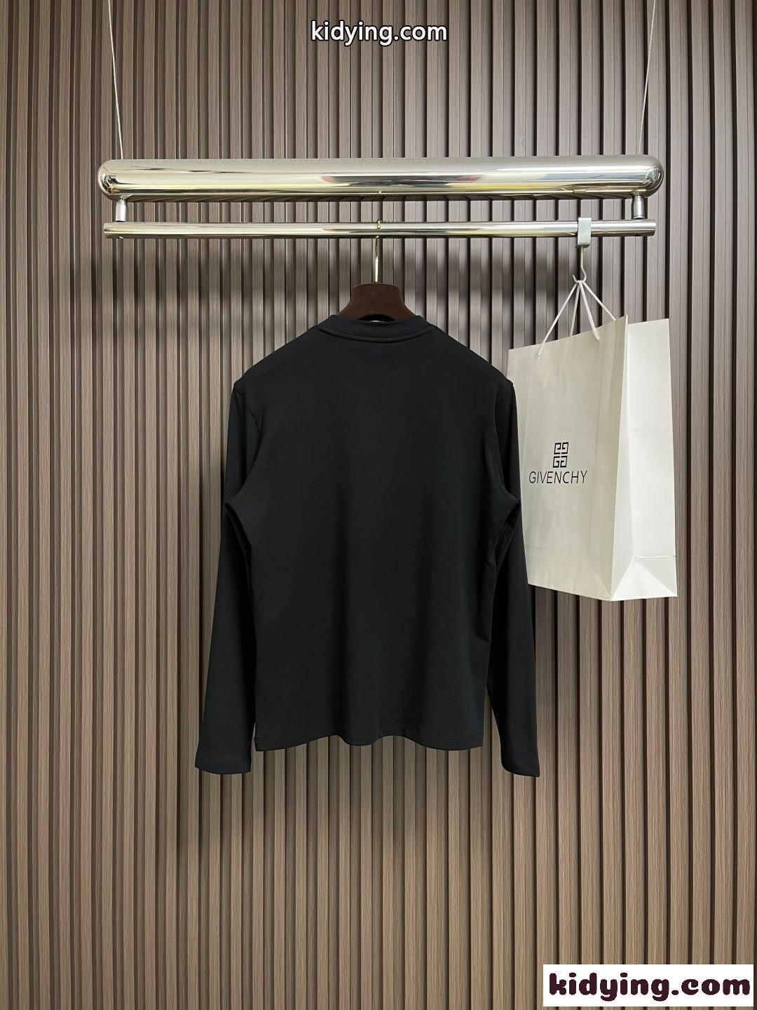 定番 合わせやすい クルーネック 長袖Tシャツ モンクレール Tシャツ コピー ブラック-0