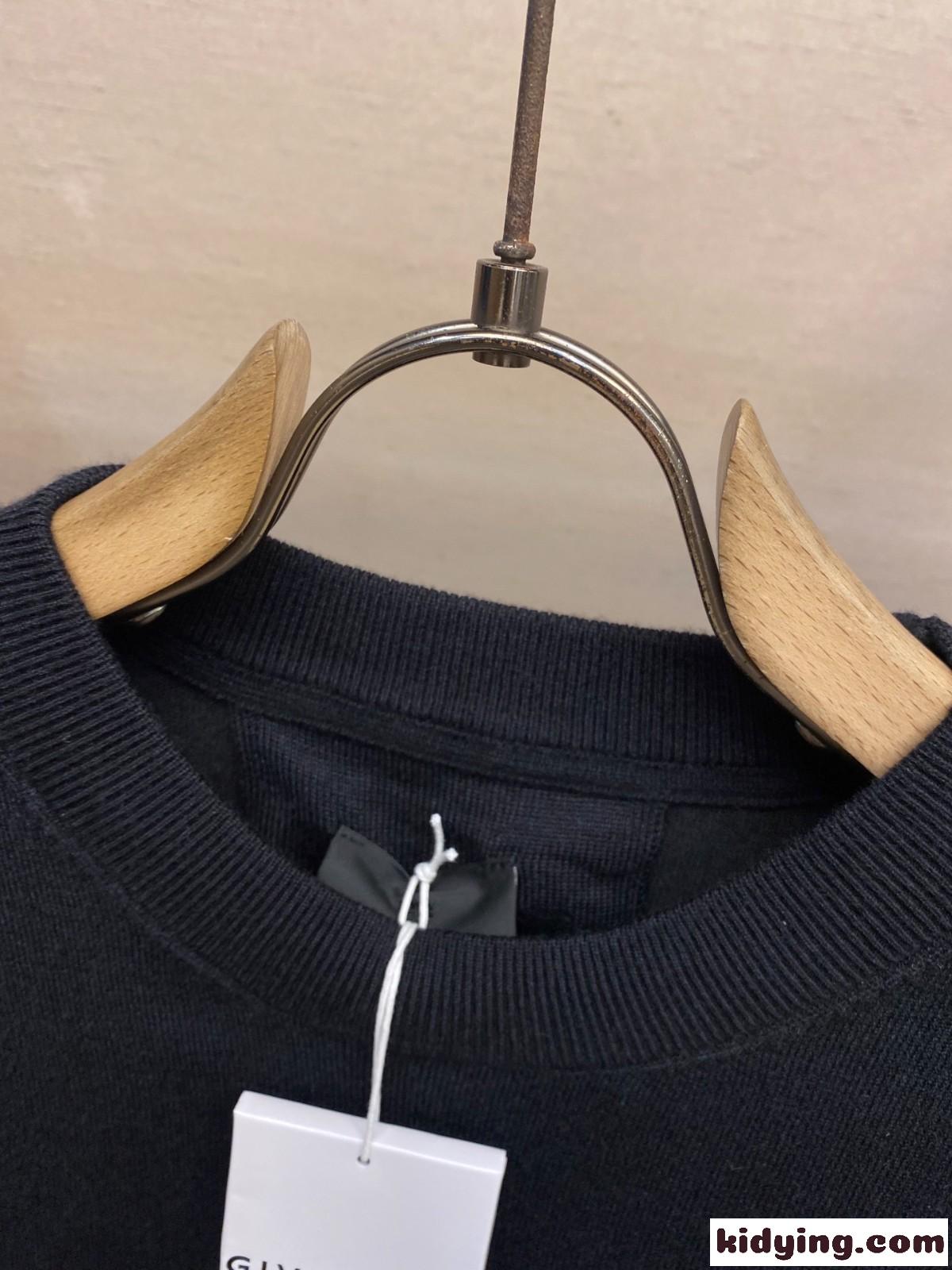 洗練された ロゴ入り 半袖 ニットTシャツ ジバンシィ Tシャツ コピー-0