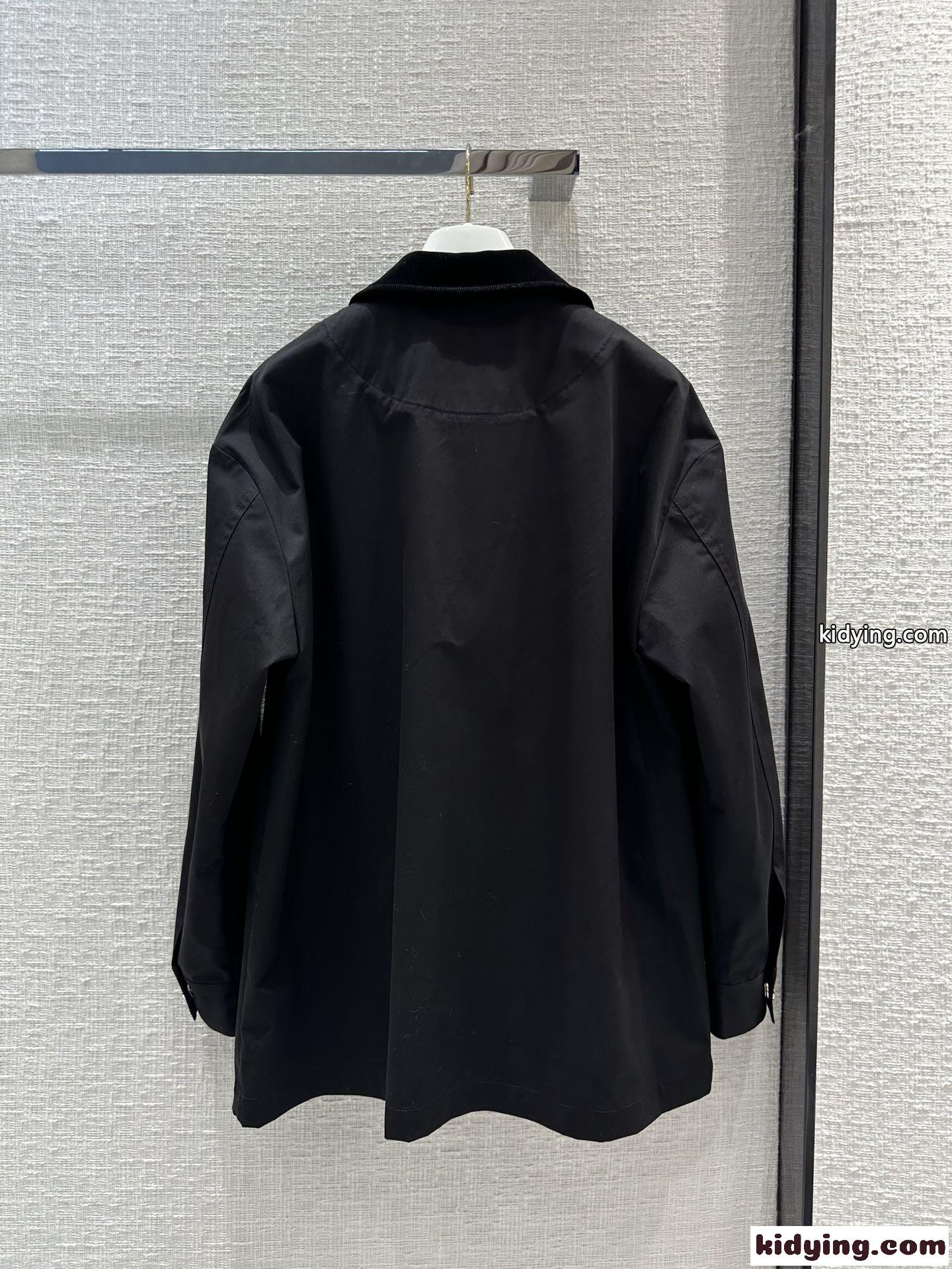 カジュアル ゆったり トライアングルロゴ プラダ ジャケット コピー ブラック 合わせやすい-4