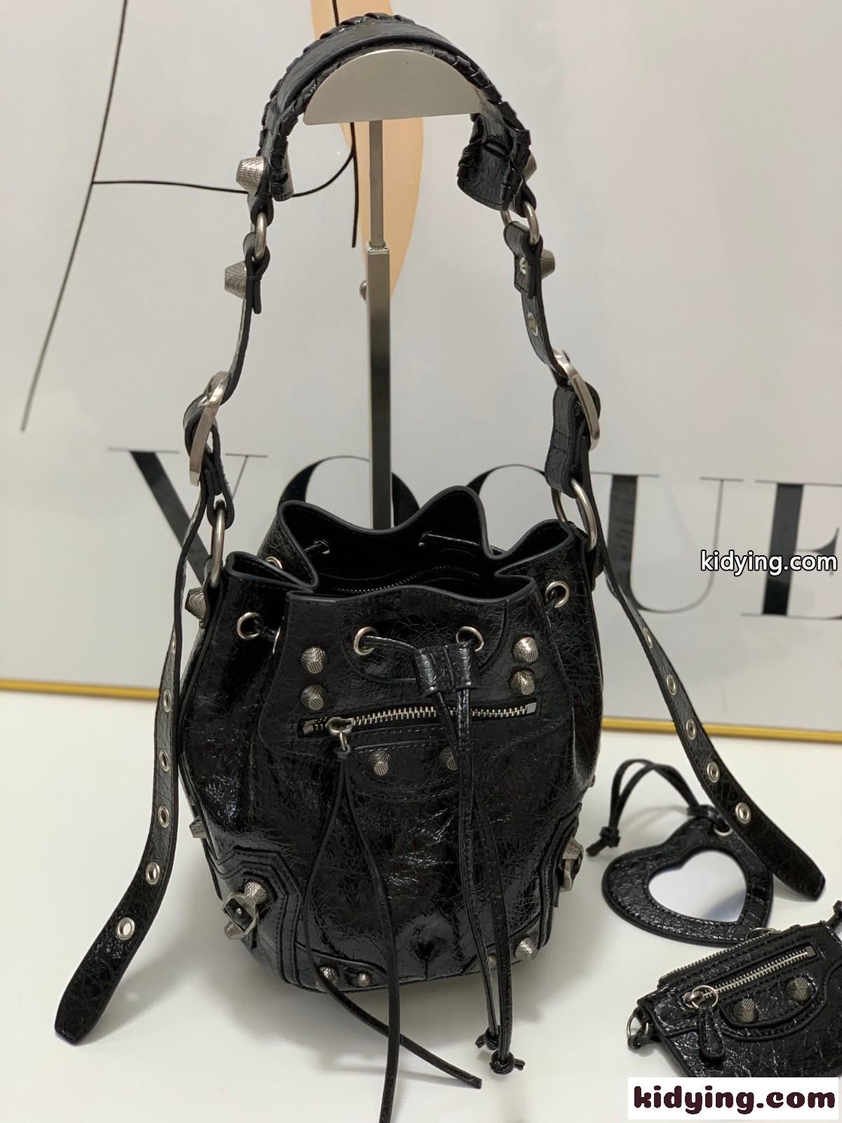 人気 ハート LE CAGOLE XS バケットバッグ バレンシアガ バック コピー ショルダーバッグ ブラック-1