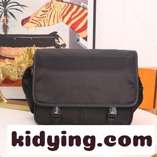 プラダバッグメンズ 新型プラダPRADA コーナー同期メンズショルダーバッグオリジナル品質ビジネススタイル 手触り絶対牛 コピー-0