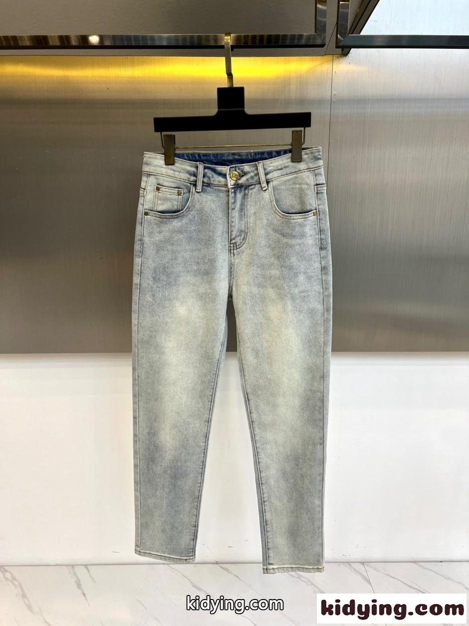 バーバリー ジーンズ 偽物 カジュアル 合わせやすい デニムパンツ-1