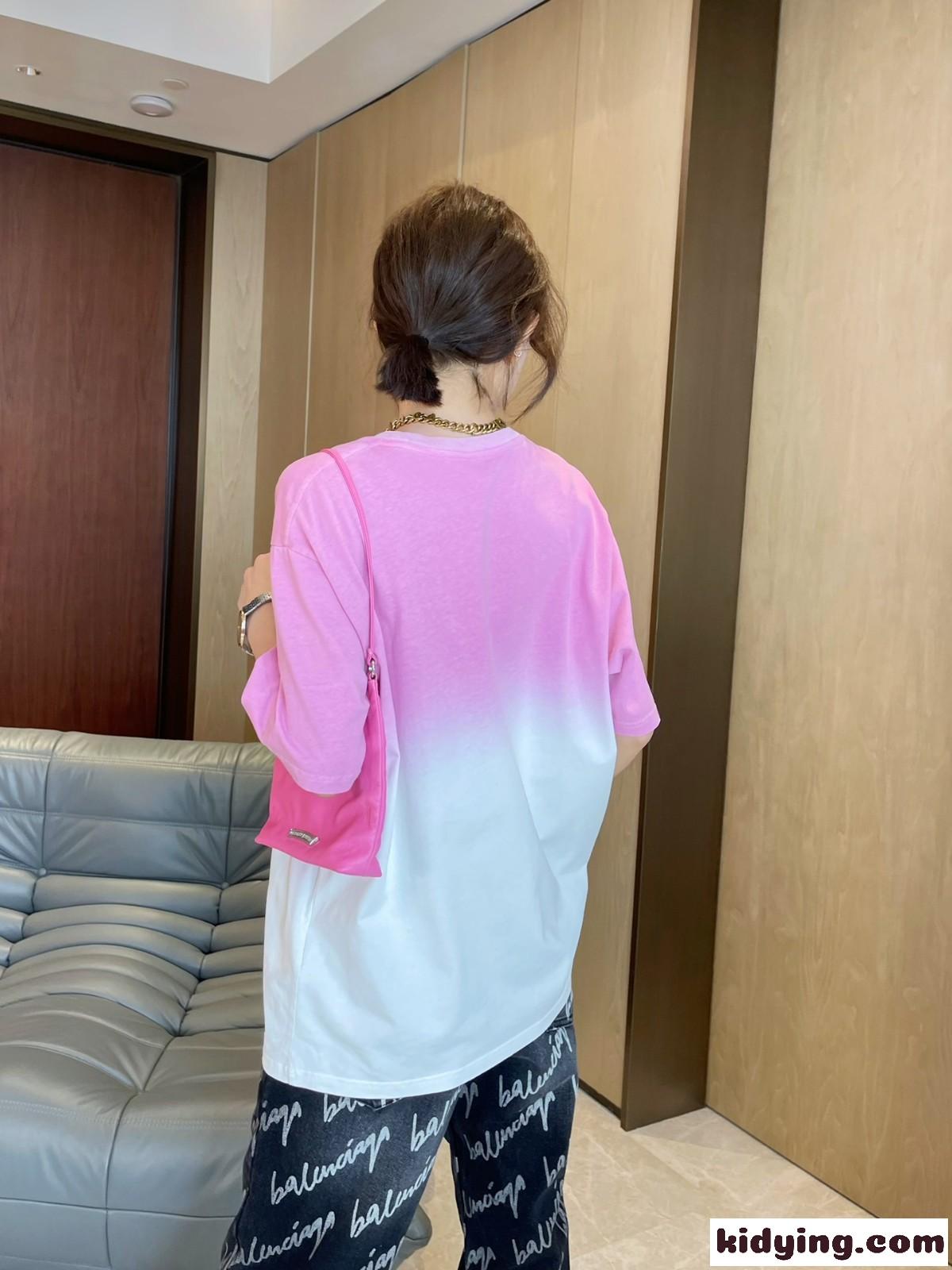 男女兼用 おしゃれ グラデーション クロムハーツ 半袖Tシャツ コピー ゆったり トップス-3