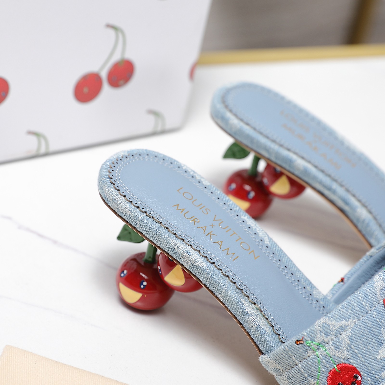 ルイ・ヴィトン サンダル スーパーコピー N級品 注目コラボ LV × TM リリー ミュール-4