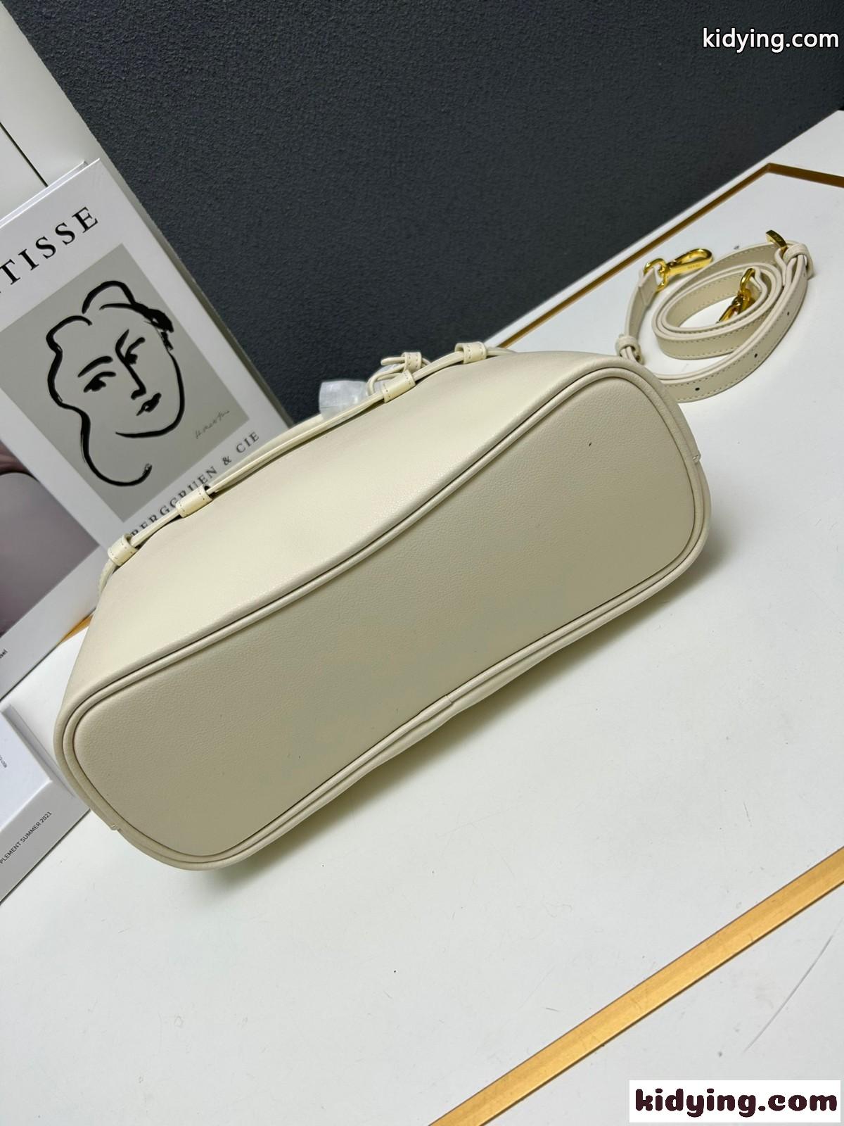 ベルト付 スモール レザー ハンドバッグ プラダ バッグ コピー ホワイト-3