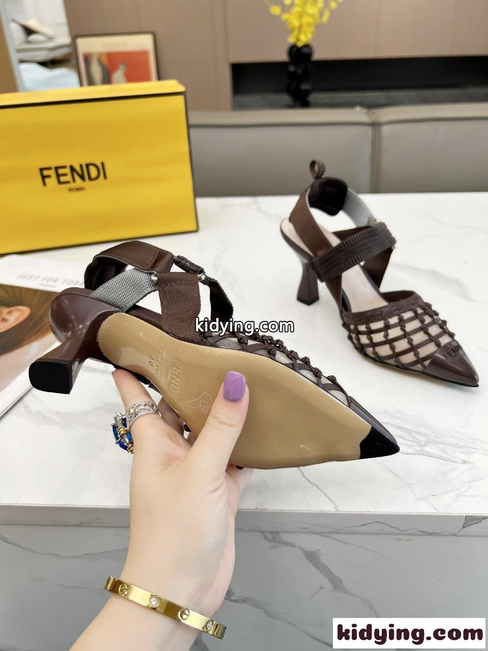 8.5cm インターレースレザー スリングバックシューズ フェンディ シューズ コピー ダークブラウン-1