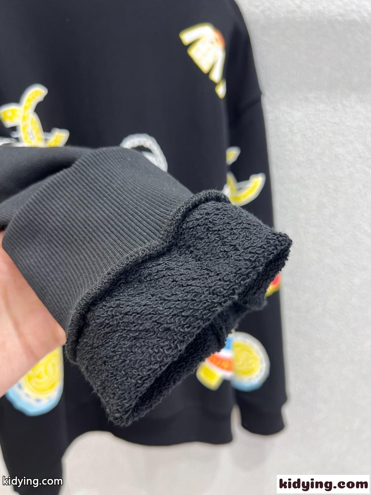 遊び心満載～プリント スウェットシャツ シャネル Tシャツ コピー コットン ブラック-3