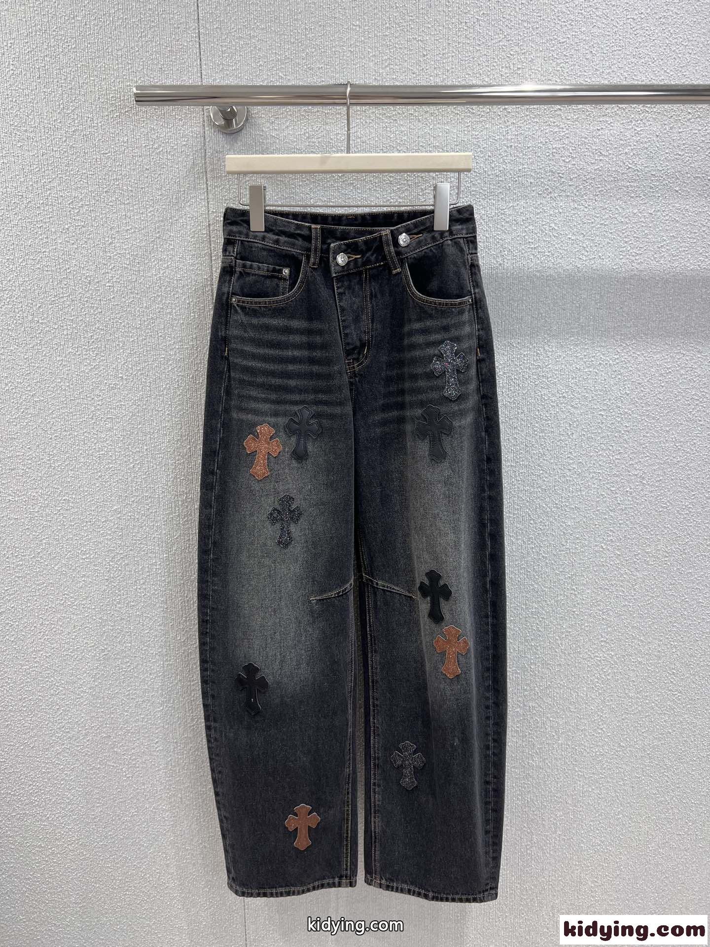 クロムハーツ ジーンズ 偽物 お洒落 合わせやすい クロスパッチ デニムパンツ-1