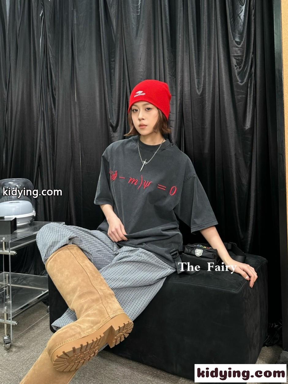 刺繍入り オーバーサイズ 半袖Tシャツ バレンシアガ Tシャツ コピー ユニセックス-4