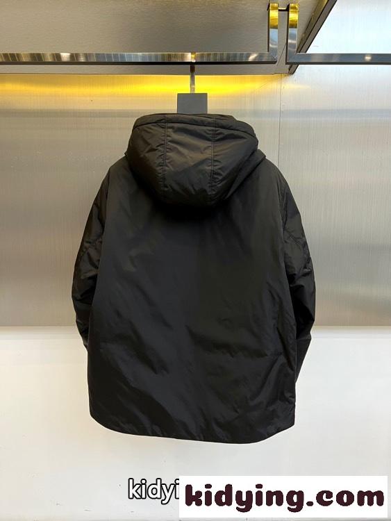 プラダ ジャケット 偽物 洗練された 上品 中綿入り フーデッドブルゾン ナイロン ブラック-4