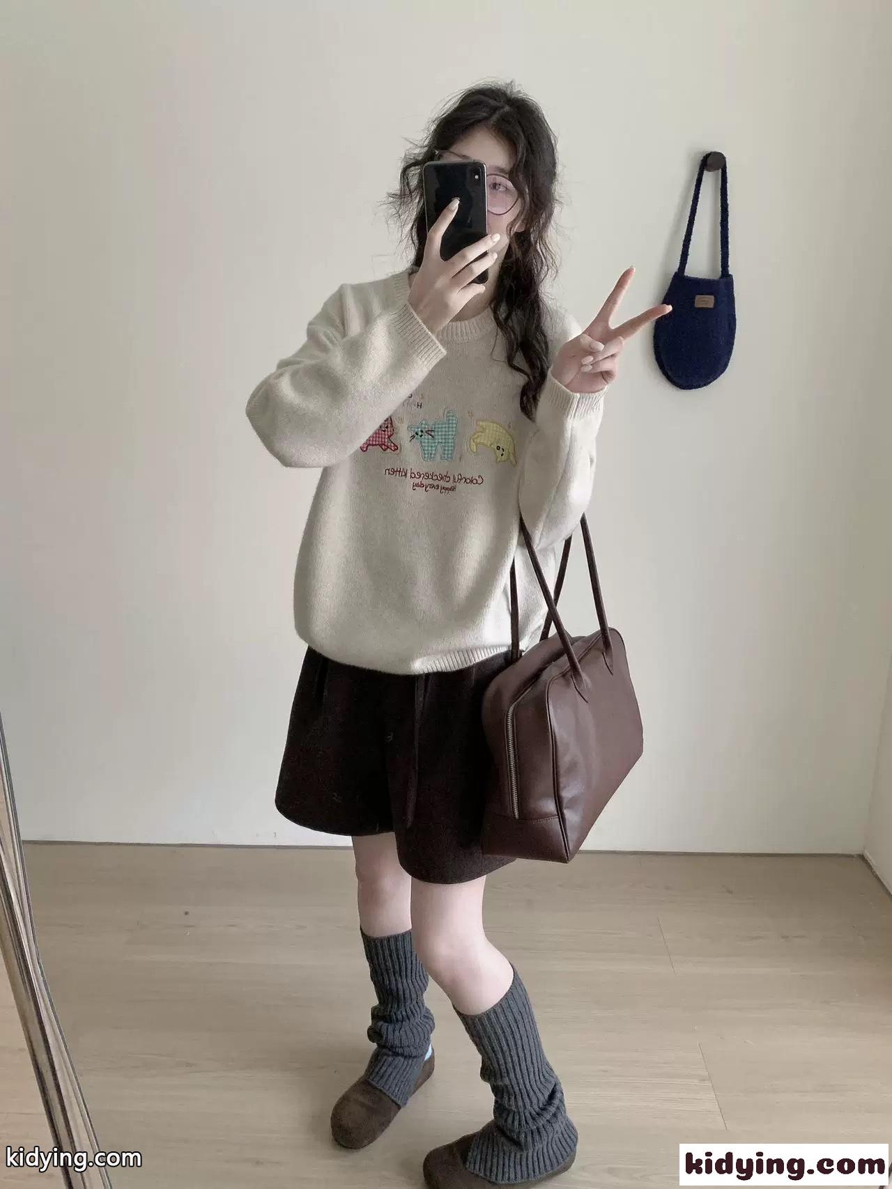 人気流行品 ロエベ セータースーパーコピー トップス ニット ネコ刺繍 可愛い 柔らかい 多色可選-0