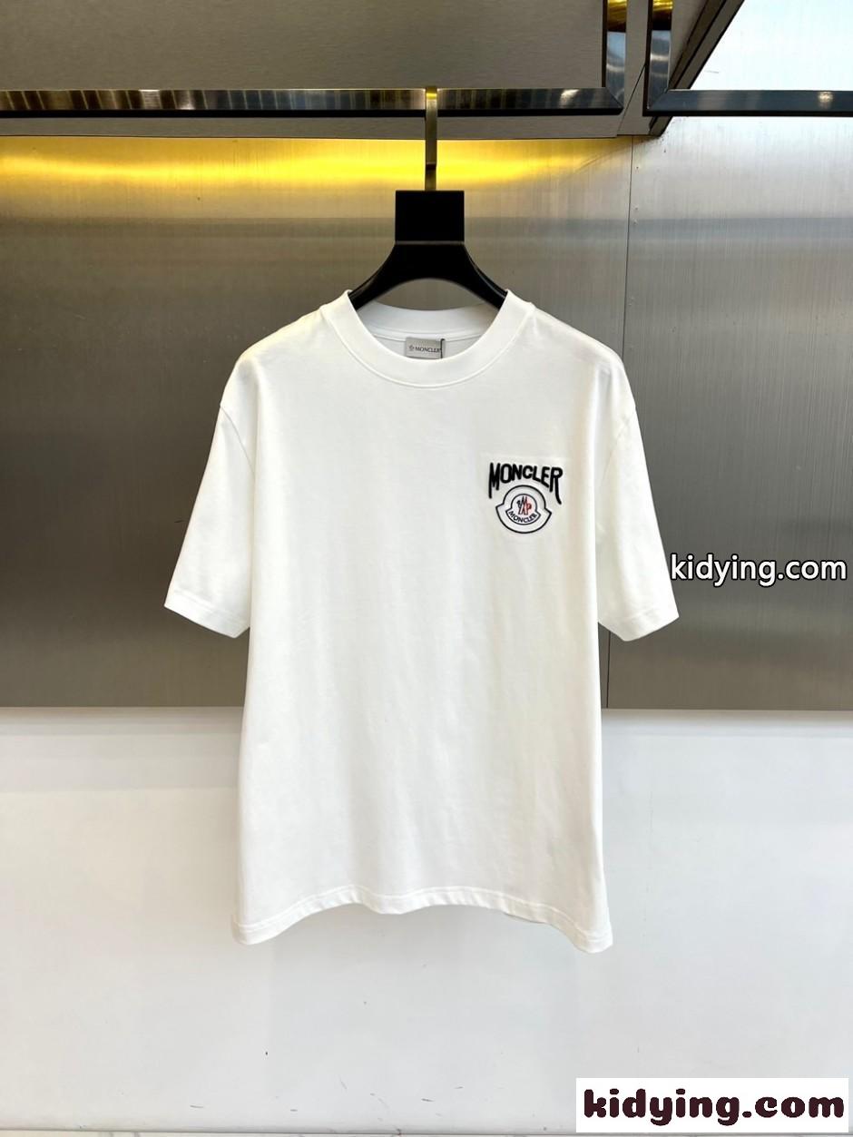 シンプル ロゴ刺繍 半袖Tシャツ モンクレール Tシャツ 偽物 クルーネック ホワイト-1