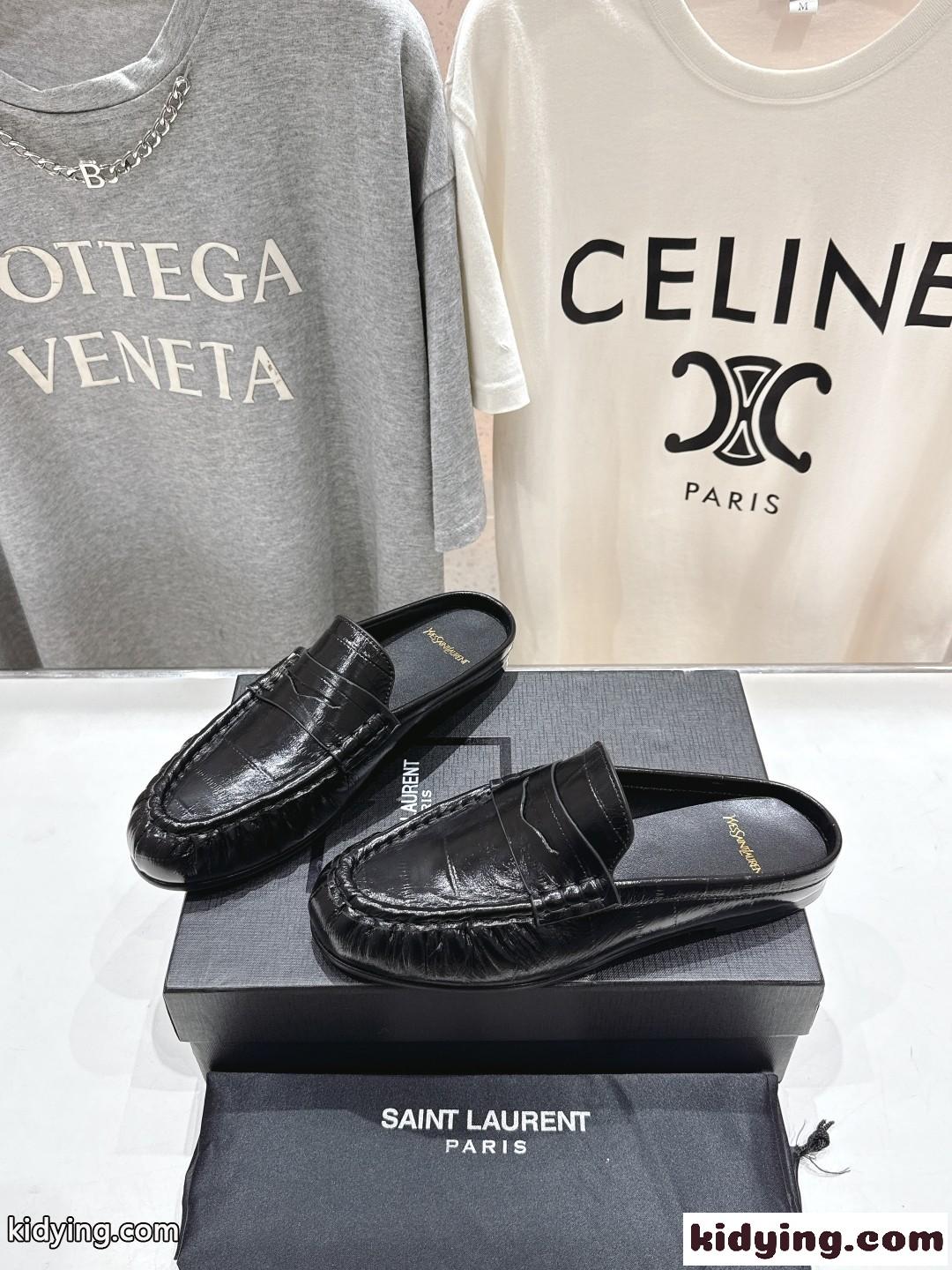 クロコダイル型押しYSL ル ローファー イヴ・サンローラン レディースシューズ スーパーコピー ブラック-2