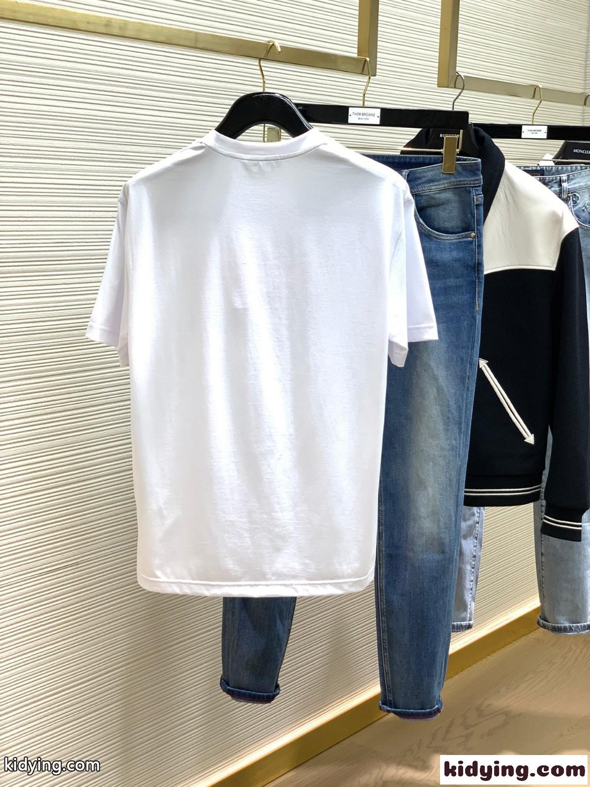 シンプル お洒落 クルーネック ロゴ入り フェンディ Tシャツ コピー コットン 半袖 トップス-4