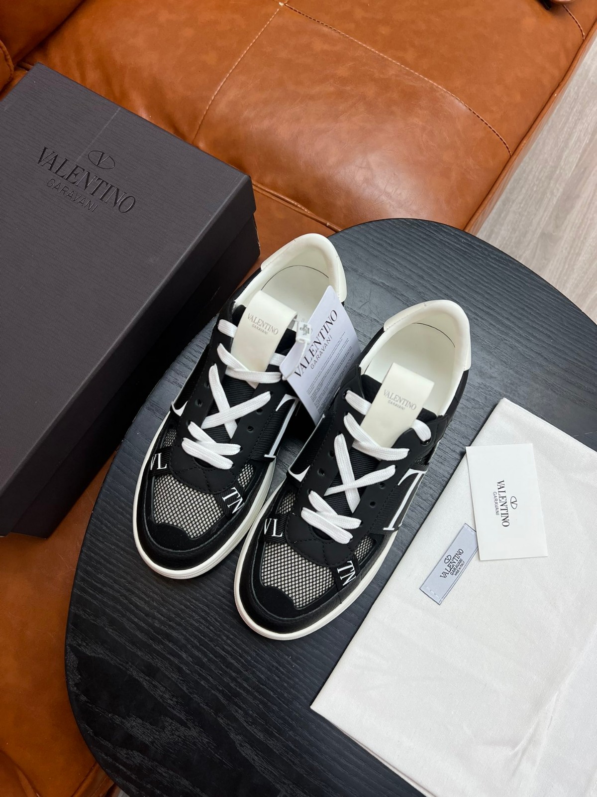 ヴァレンティノ VLTN メッシュ＆レザー ロートップ スニーカー コピー カジュアル 人気 メンズシューズ-4