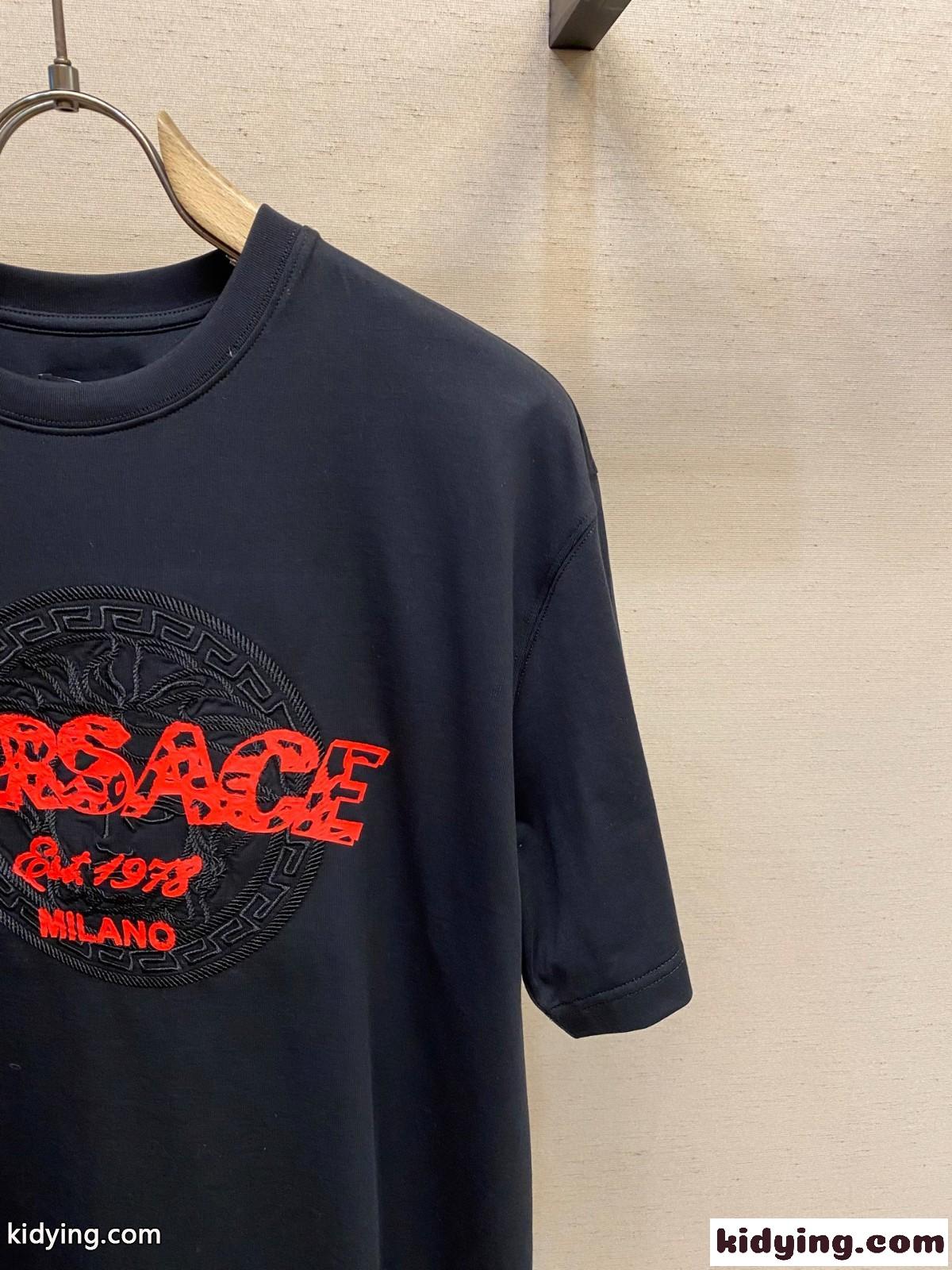 カジュアル ゆったり ロゴ 半袖Tシャツ ヴェルサーチェ Tシャツ コピー コットン ブラック-2