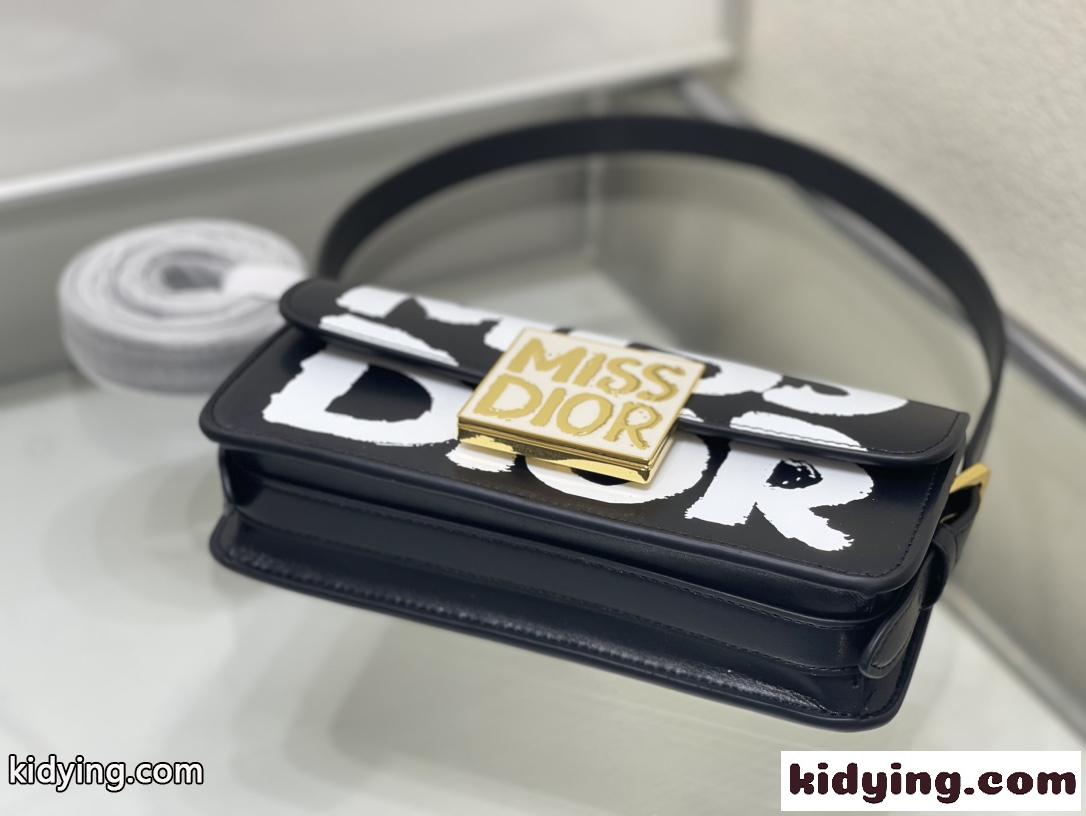 クリスチャン・ディオール バッグ コピー Miss Dior フラップバッグ ブラック-0