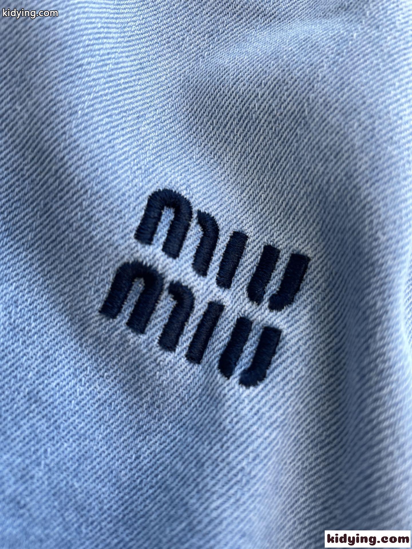 おしゃれ クロップド デニム 長袖 シャツ ミュウミュウ シャツ コピー ロゴ 刺繍-4