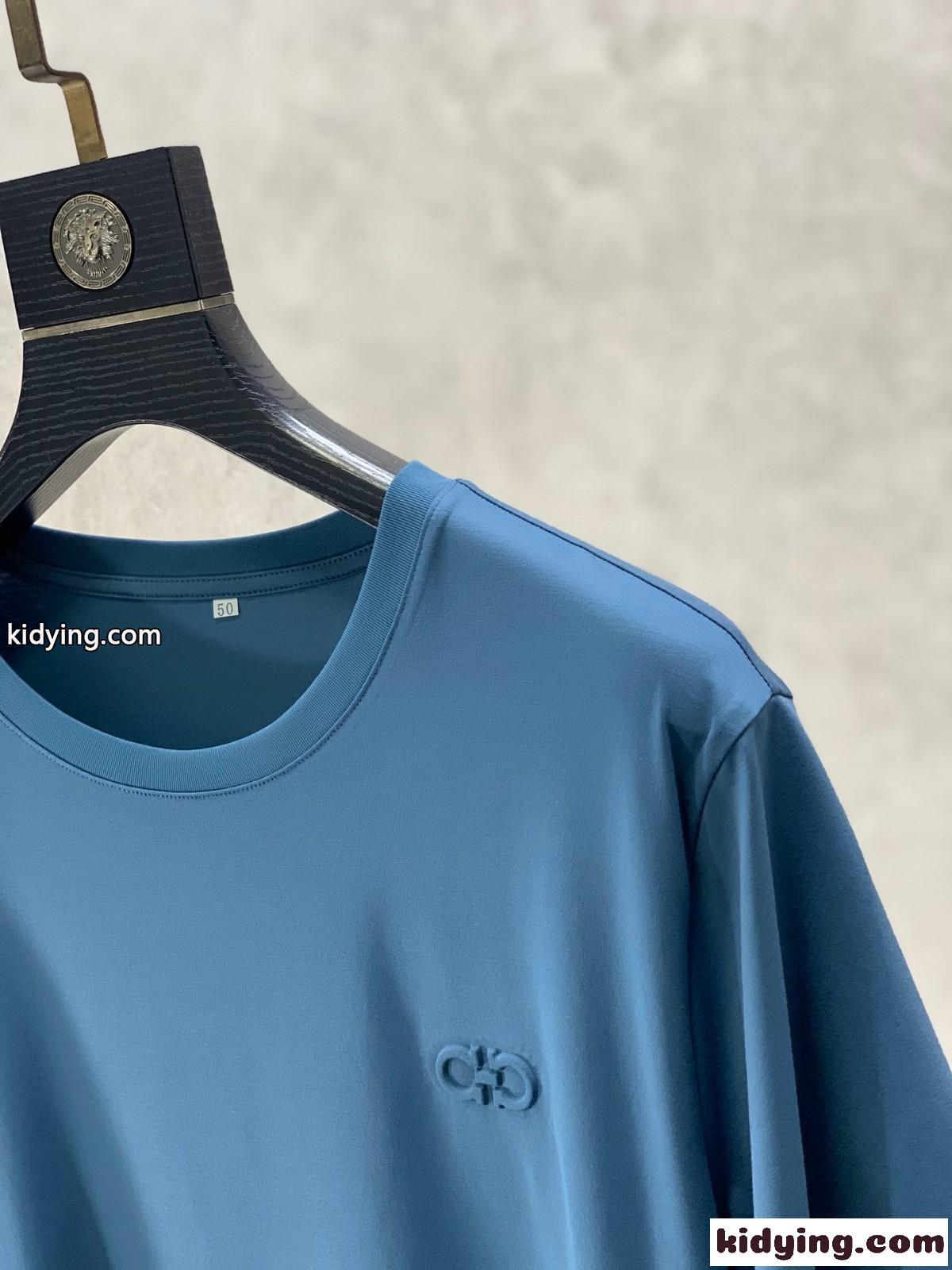 サルヴァトーレ・フェラガモ Tシャツ コピー シンプル 着回し クルーネック 半袖Tシャツ-7