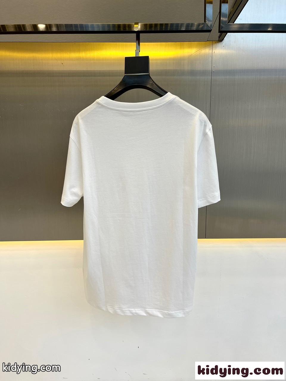 シンプル 合わせやすい クルーネック フェンディ 半袖Tシャツ コピー ホワイト-4