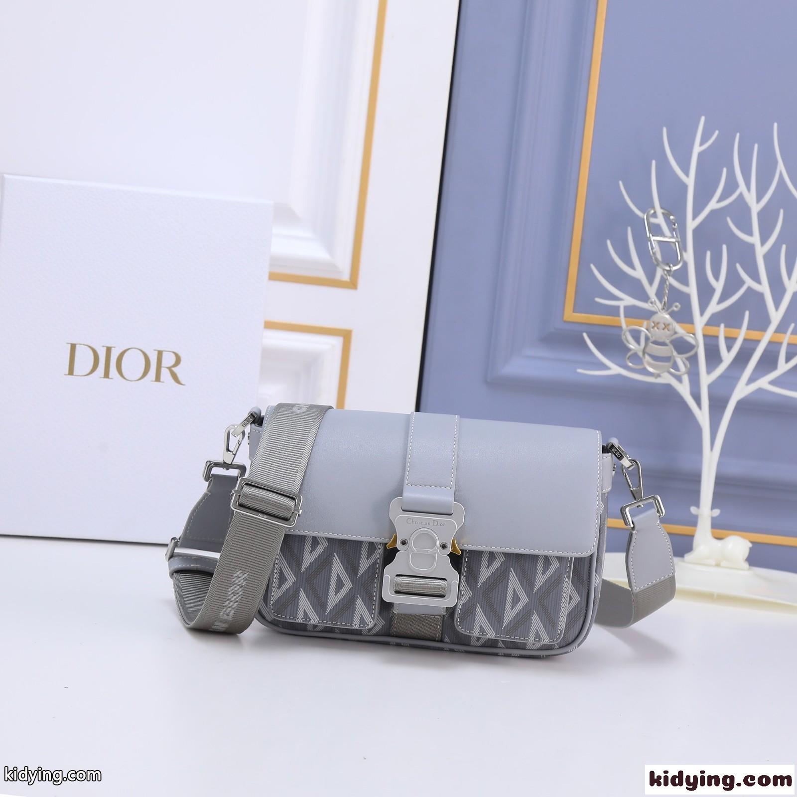 クリスチャン・ディオール バッグ コピー DIOR HIT THE ROAD バッグ CD Diamond キャンバス & スムースカーフスキン-0